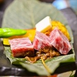 白船荘 新宅旅館 - 台の物　黒毛和牛朴葉味噌焼き