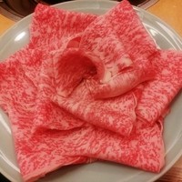 よつ谷 - 前沢牛A5ランク霜降り肉。