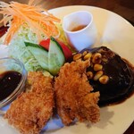 カフェ＆グリル自家焙煎珈琲 山富士珈琲店 - 山冨士【A】定食（国産ハンバーグ・チキンカツ）