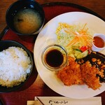 カフェ＆グリル自家焙煎珈琲 山富士珈琲店 - 山冨士【A】定食（国産ハンバーグ・チキンカツ）