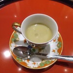 割烹 清風 - 口直し（キャベツの裏ごし、ネギ油）