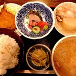 諸国地酒銘酒処 芝の浦 - 日替わり定食