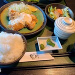 肉と魚とめん料理が充実している店 なにがし - 