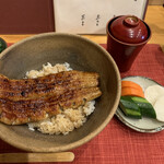 鰻 にしはら - うな丼小（ご飯少なめ）　2400円