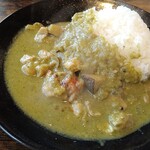 kitchen EAT - ジェノベーゼ風味の刺激的なカレーでした。