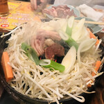 金の羊 - ラム肉ジンギスカン2人前と野菜盛り