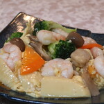 Kanou No Obentou Ya San - 海老と玉子、季節野菜の塩炒めアップ