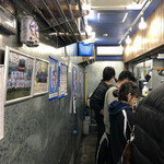 TOKYO LIGHT BLUE HONGO-3 - 立ち食いの店内