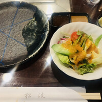 ステーキハウス松波 - 秒で出てくるサラダ