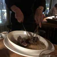 カルネジーオ イースト - 