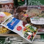 ファミリーマート - 料理写真:和パスタ鶏塩焼きとわさび 480円、シーチキン&コーンサラダ 220円、減塩和風ドレッシング 27円、しじみ汁 138円