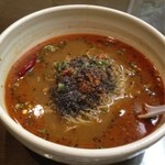 海上海 - 黒胡麻担々麺（800円）