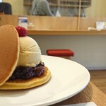 米倉商店 - 料理写真:どらやきアイス(バニラ) ¥400