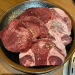 E-Go Yamagata Gyuu Ittou Gaiyakiniku Kurobeko - 