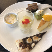 フォルク キッチン オールデイダイニング  - 