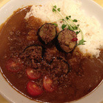 カレーハウス リオ - ひき肉と ナスとトマトのカレー　740円