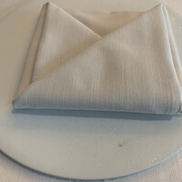 エトゥルスキ - 間もなく料理が運ばれます。