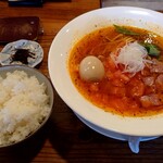 Ryouka - トマト拉麺大盛+煮玉子+白ごはん大