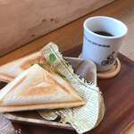 CAFE木と本 - 