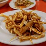 豚耳の和え物　600円