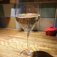 シャンパン食堂 - グラスシャンパン