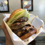 ベーカーバウンス - 『チャックアイビーフチーズバーガー￥1600』