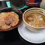 雷神屋 - 