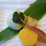 熱海荘 - タデのペーストをのっけて焼いてます