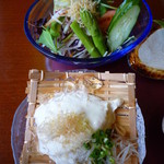 熱海荘 - サラダもお豆腐もうまい！