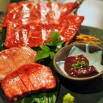 炭火焼肉 日本橋イタダキ - 厚切タン神戸極上赤身