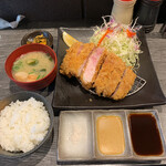 とんかつ 大喜 - 特選ロース200ｇ 1,930円