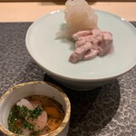 すし昇 - カワハギ糸造りと肝　馬糞雲丹と甘海老ポン酢浸し