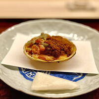 道人 - 綺麗に焼き上げられたこっぺ蟹を千枚漬けに巻いて頂いても良し。そのままでも良し。とにかく旬のこっぺ蟹は最高の冬の味覚である。
