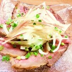 寿楽 - 和風ローストビーフ　　一品料理も抜かりはありません