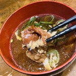 肉タレ屋 - スジ肉と玉子の味噌汁が美味い