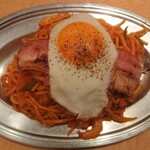 スパゲッティーのパンチョ - 海鮮ナポリタン (メガ 600g)・王道セット (目玉焼き＆ベーコン)  ¥ 1,160 - 