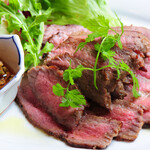 イタリアンカジュアルダイニング何駄感駄 - ビーフのタリアータ