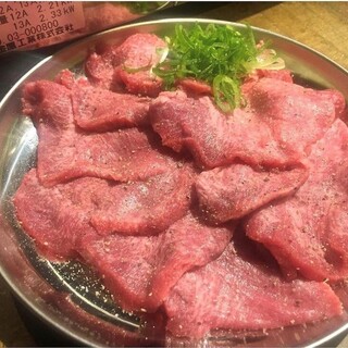 新鮮且好吃的肉!內臟!有黑毛和牛!