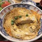 門前そば 大黒屋 - とんかつの並びは、縦というか横というかこうであった。食べ易い。