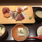 寿司 魚がし日本一 - ごろごろ刺身定食１３２０円。量も内容もしっかりしていて、とても美味しくいただきました（╹◡╹）
