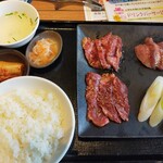 特急焼肉 せいざん - 特選ランチセット　¥1580