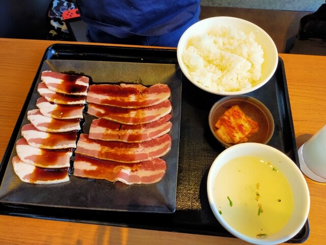 特急焼肉 せいざん 幌南小学校前 焼肉 ネット予約可 食べログ