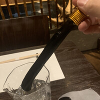 馳走菴 ひじり - 水の中に浄水用の炭。これは好き。