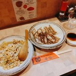 Tan Tan Noodle Shop - 