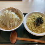 麺屋純太 - ワンタンつけ麺 醤油味(2玉 野菜大盛り)