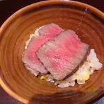 神保町 傳 - 食事　ピラフ（とうもろこしご飯）　３時間半火入れした宮崎牛のとも三角　とうもろこし　新玉葱