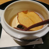 竹ざき - 先ほどの林檎のチップスをトッピングされているプリンだったかと・・