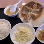 欽ちゃん餃子楼 - 餃子定食