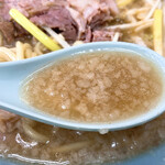 ラーメンショップ - 見た目程脂っこく無いスープ