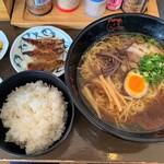 味千拉麺 - 塩ラーメン795円+Aセット（ギョーザ（3コ）+ご飯）285円